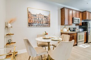 Apartment (1 Bedroom) | Interior