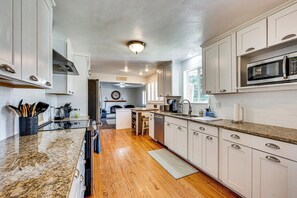 House (3 Bedrooms) | Interior - 4 Mi to Olde Town Arvada! Dog-friendly Home, Yard (Arvada)