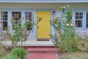 House (4 Bedrooms) | Interior - Private Pool & Yard: Dog-friendly Bradenton Home (Bradenton)