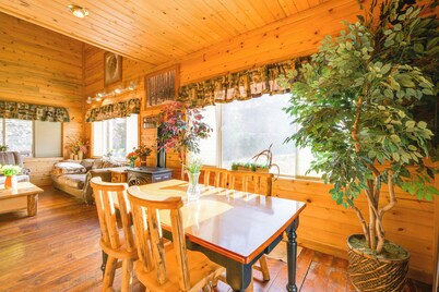 Pet-friendly Idaho Home on the Salmon River!