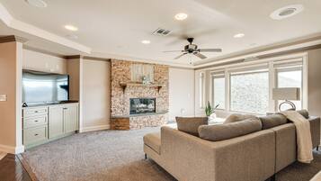 House (4 Bedrooms) | Interior