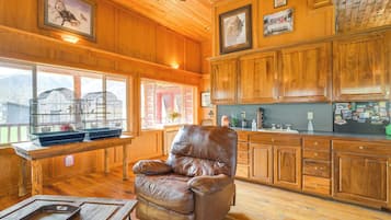 House (1 Bedroom) | Interior