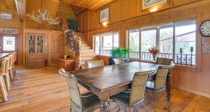 Salmon Vacation Rental w/ Mountain Views!