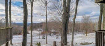 Bellaire Condo - Walk to Shanty Creek Resort!