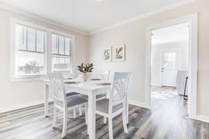 Cottage (3 Bedrooms) | Interior