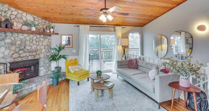 Mid-century Mod Cottage, Steps to Lake Gregory!