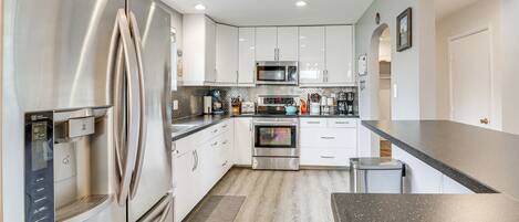 하우스 (3 Bedrooms) | 전용 주방 | 전자레인지, 오븐, 쿡탑, 식기 세척기