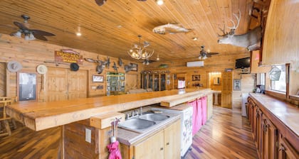 Salmon Vacation Rental w/ On-site River Access!