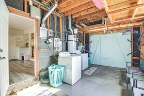 Interior - Dog-friendly Albuquerque Home: 1 Mi to U of NM! (Albuquerque)