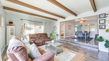 House (2 Bedrooms) | Interior