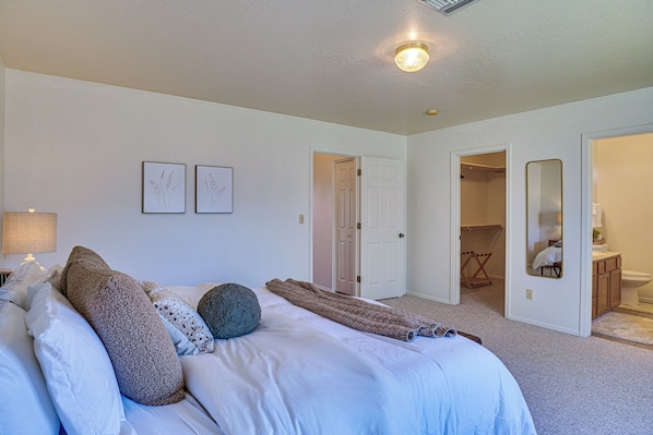 House (3 Bedrooms) | Interior