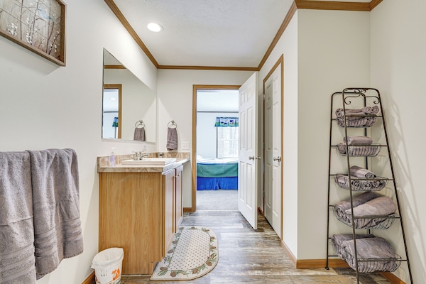 House (3 Bedrooms) | Interior