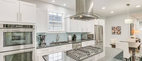 House (4 Bedrooms) | Interior