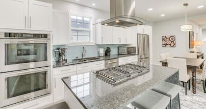 Bright & Modern Home: 2 Mi to Presque Isle Airport