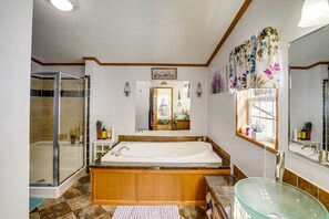 House (3 Bedrooms) | Bathroom - Cozy Home w/ Playground: Near Hunter Ski Resort! (Haines Falls)