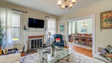 House (4 Bedrooms) | Interior