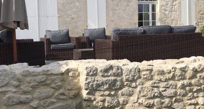 Ancien Presbytere DE Lauzerte EN Quercy