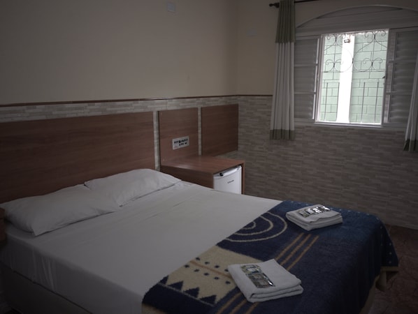 Standard Room, 1 Double Bed | Minibar, in-room safe, desk, free WiFi