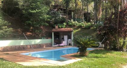 Suite Privativa com Piscina, Churrasqueira, Forno Pizza e Fogão a Lenha