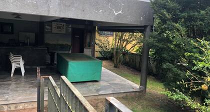Suite Privativa com Piscina, Churrasqueira, Forno Pizza e Fogão a Lenha