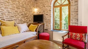 TV, DVD player, stereo