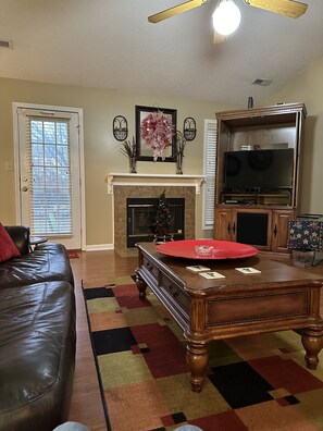 Smart TV - Sweet Home Madison-A Huntsville Connection (Madison)