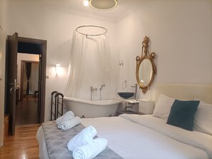 1 bedroom, iron/ironing board, WiFi, bed sheets - Elegant Apartment (Athina)