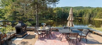 Lux Waterfront Cottage with Private Island