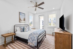 5 bedrooms, desk, iron/ironing board, travel cot