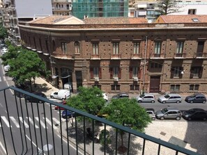 Property grounds - Comfortable apartment in super served strategic area (Catania)