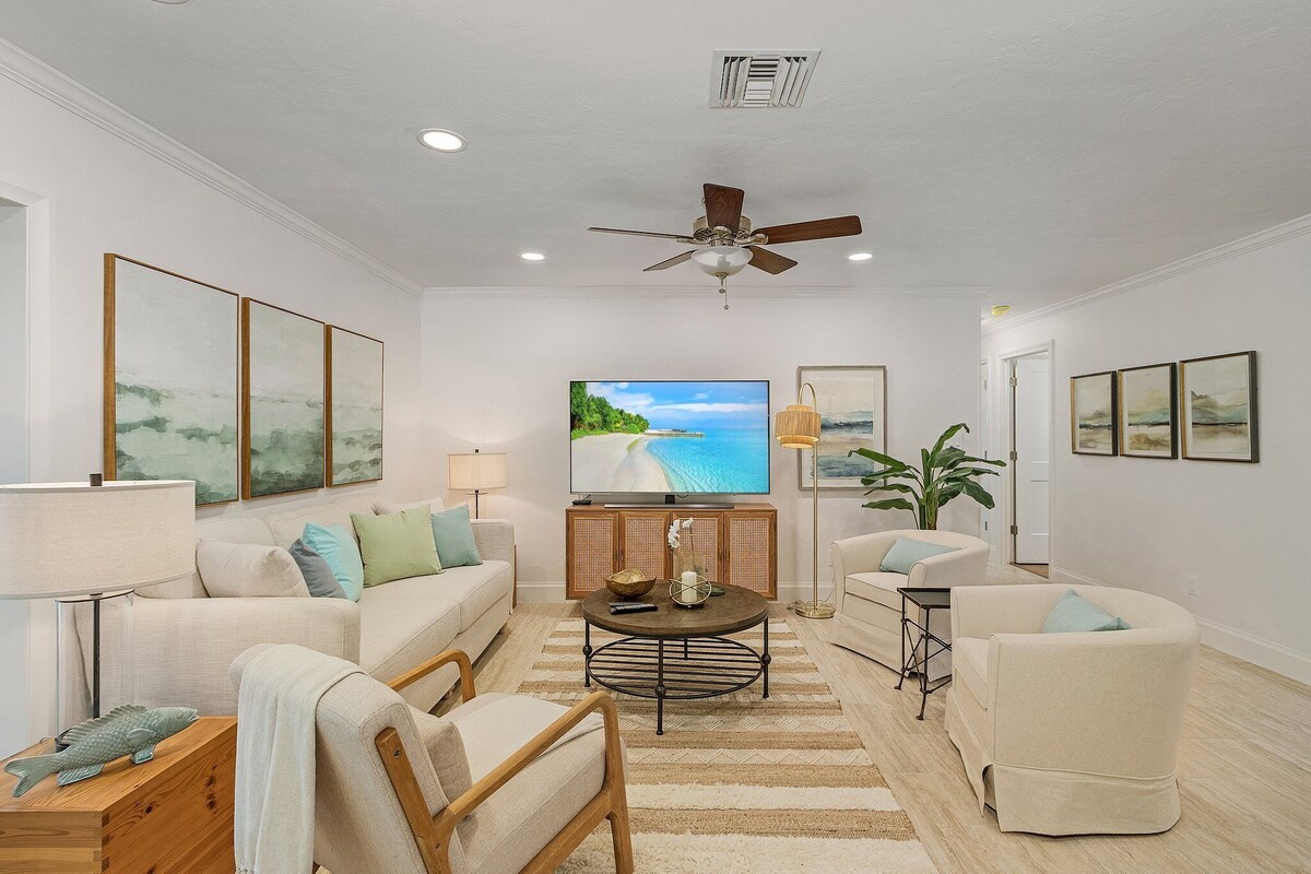 Photo 4 of Renovated Villa less than 1 mile to beach with Pool & Spa! Dog Friendly!