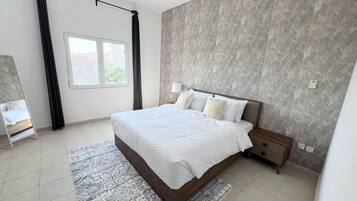 Deluxe Apartment | 1 bedroom, hypo-allergenic bedding, in-room safe, blackout drapes