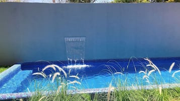 Alberca al aire libre por temporada