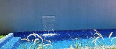 Pool waterfall