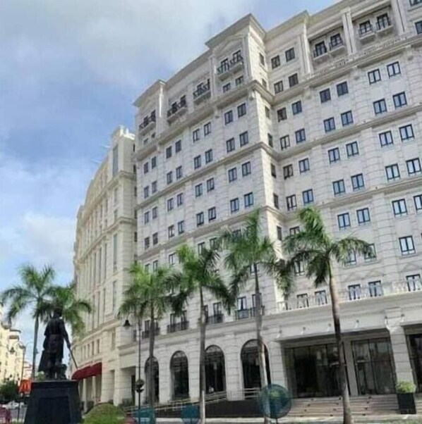 Exterior - Newport NAIA T3 Pasay City Condo (Pasay)