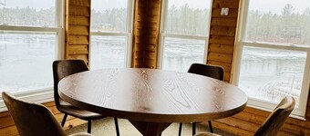 STUNNING water views. 7 minutes from PR boat cruises.  PERFECT HIDEAWAY!