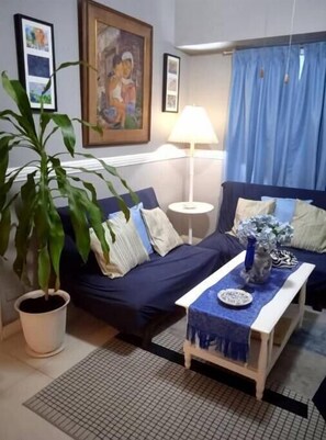 Living area - Pioneer St Mandaluyong City Condo (Mandaluyong)