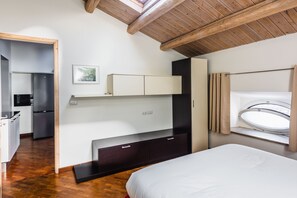 1 slaapkamer, een strijkplank/strijkijzer, gratis wifi, beddengoed