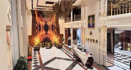 Kangurt Grand Hotel