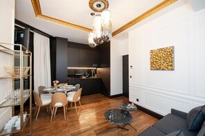 Dining - MARAIS PRESTIGE LUXUEUX  A (Paris)