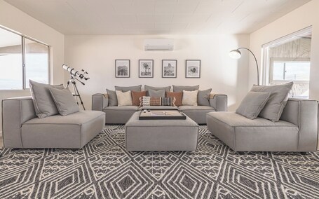 TV, fireplace. WKNDR Parkside ܍ By Park Entrance, Hot Tub, Stars, Private