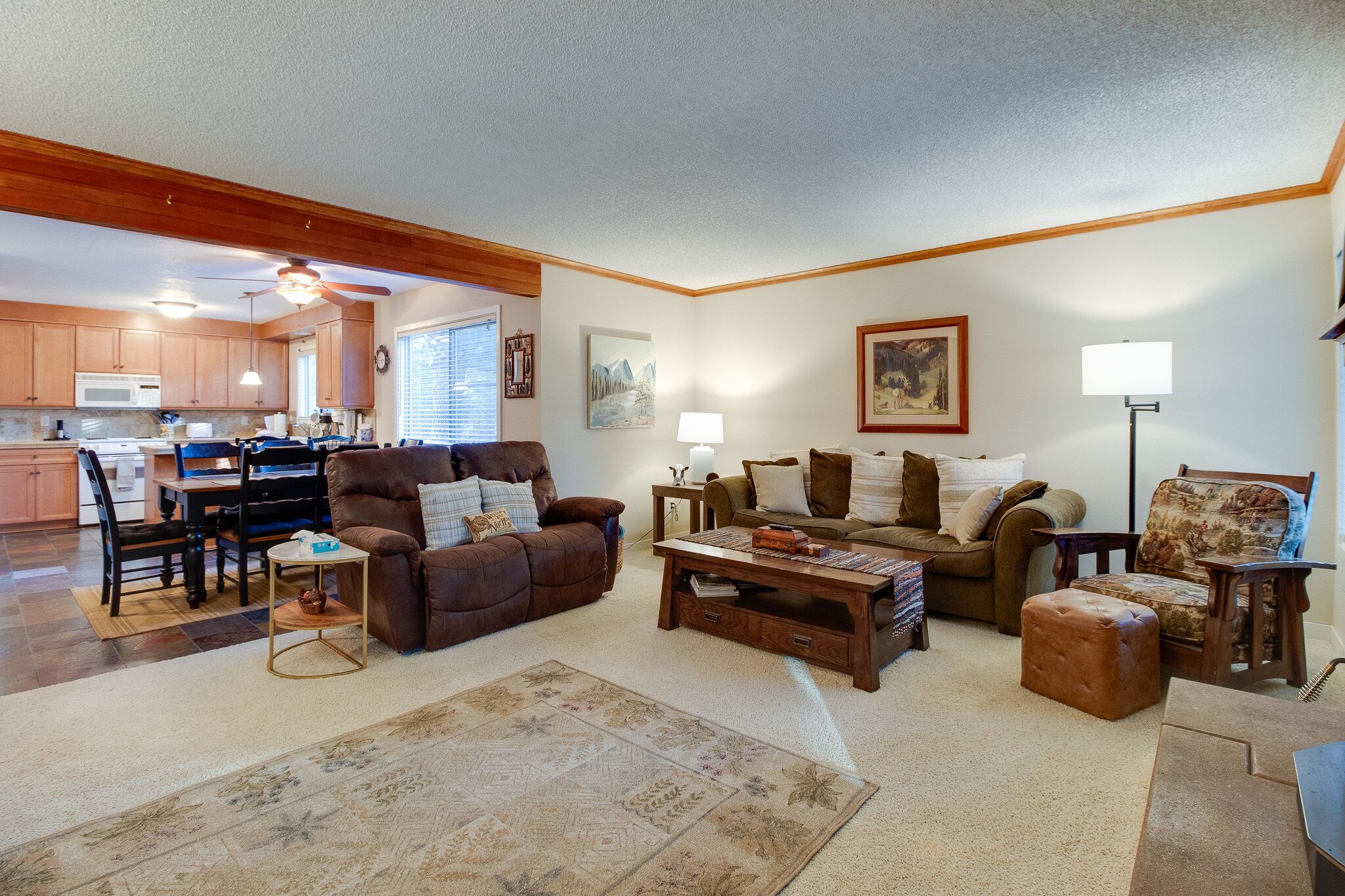 Télévision, cheminée