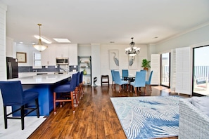 Dining - Summer Winds B-601, Oceanfront Condo in Indian Beach, NC! (Indian Beach)