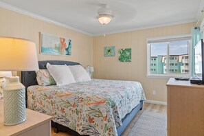 2 bedrooms, WiFi - SeaSpray 225, Oceanview Condo in Atlantic Beach, NC! (Atlantic Beach)