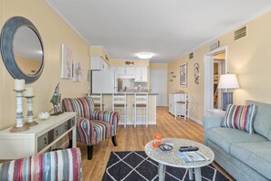 Living area - SeaSpray 225, Oceanview Condo in Atlantic Beach, NC! (Atlantic Beach)