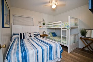 2 bedrooms, WiFi - SeaSpray 250, Oceanview Condo in Atlantic Beach, NC! (Atlantic Beach)