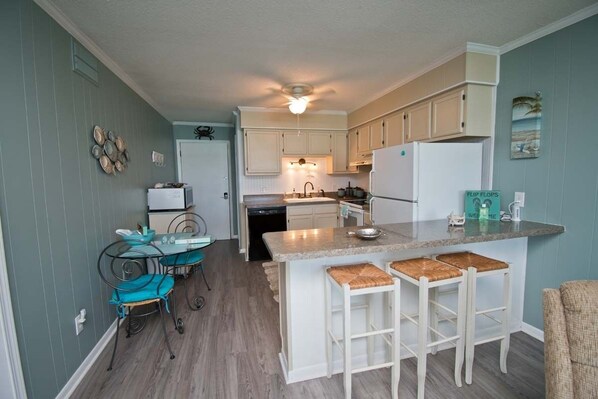 Fridge, microwave, oven, dishwasher - SeaSpray 337, Oceanview Condo in Atlantic Beach, NC! (Atlantic Beach)