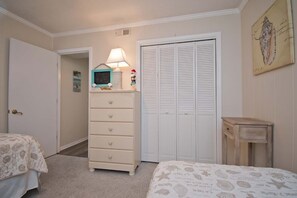 2 bedrooms, WiFi - SeaSpray 337, Oceanview Condo in Atlantic Beach, NC! (Atlantic Beach)