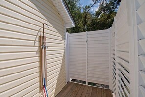 Property grounds - Shangri La, Oceanside House in Emerald Isle, NC! (Emerald Isle)