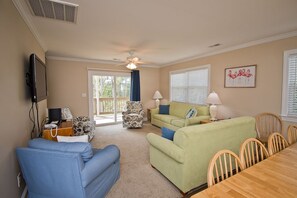 Living area - Shangri La, Oceanside House in Emerald Isle, NC! (Emerald Isle)